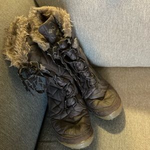 Columbia snow boots